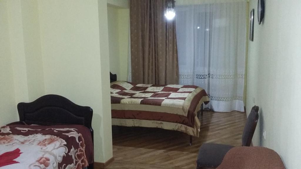 Nellie'S Apartment Μπατούμι Εξωτερικό φωτογραφία