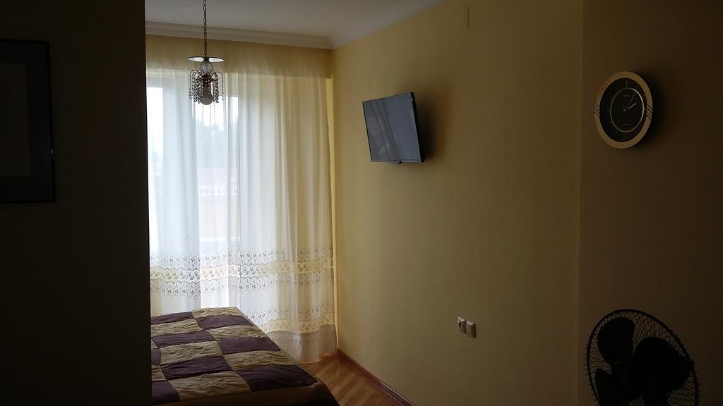 Nellie'S Apartment Μπατούμι Εξωτερικό φωτογραφία